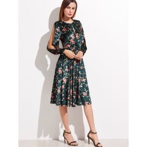 Green Floral Tassel Tied Dress with Split Sleeves